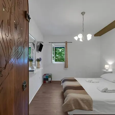 Relax - Makarska Exklusiv * 布雷拉